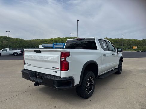 Used 2024 Chevrolet Silverado 1500 ZR2 w/ Technology Package AWD/4WD image 4