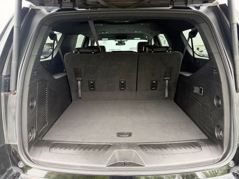 Used 2024 Chevrolet Suburban LT AWD/4WD image 19