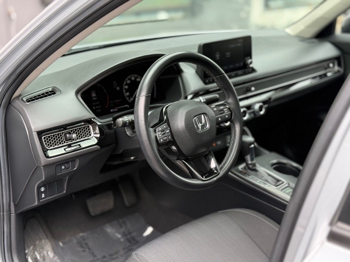 Used 2024 Honda Civic EX image 13