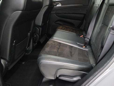Used 2020 Jeep Grand Cherokee Altitude AWD/4WD image 35