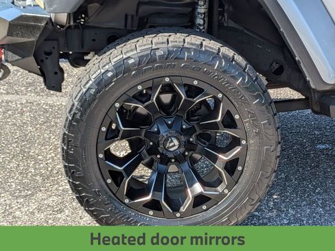 Used 2018 Jeep Wrangler Unlimited Sahara AWD/4WD image 13
