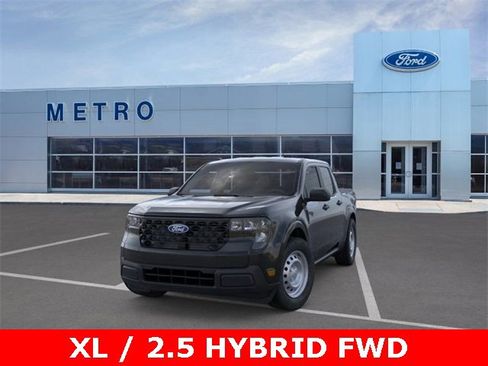 New 2025 Ford Maverick XL image 3