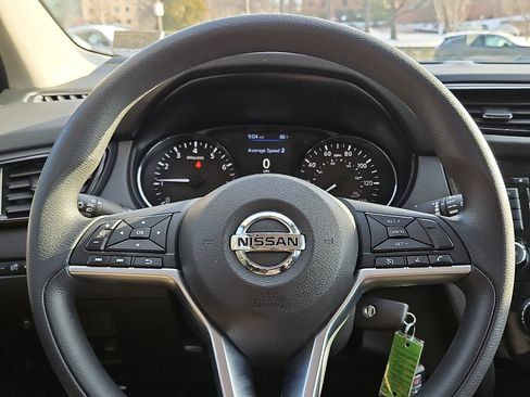 Certified 2022 Nissan Rogue Sport S image 18