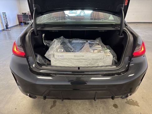 Used 2025 BMW 330i Sedan w/ M Sport Package image 25