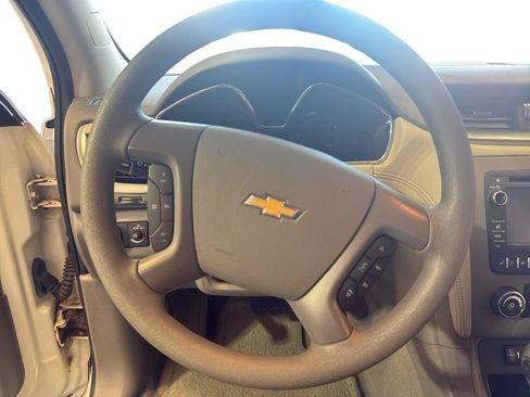 Used 2014 Chevrolet Traverse LS AWD/4WD image 17