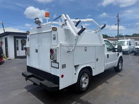 Used 2008 Ford F350 XL image 6