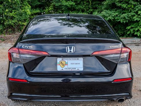 Used 2022 Honda Civic Sport image 4
