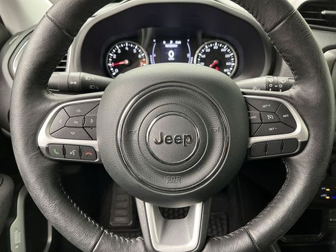 Used 2020 Jeep Renegade Latitude w/ Cold Weather Group FWD image 13