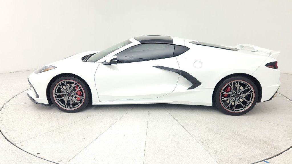Used 2024 Chevrolet Corvette Stingray Premium Cpe w/ Z51 Performance Package RWD image 4