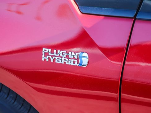 Used 2018 Toyota Prius Prime Premium image 10