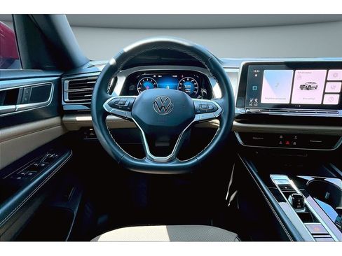 Used 2024 Volkswagen Atlas Cross Sport SE FWD image 8