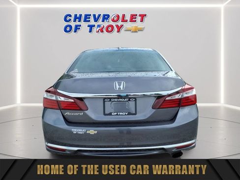 Used 2017 Honda Accord EX image 8