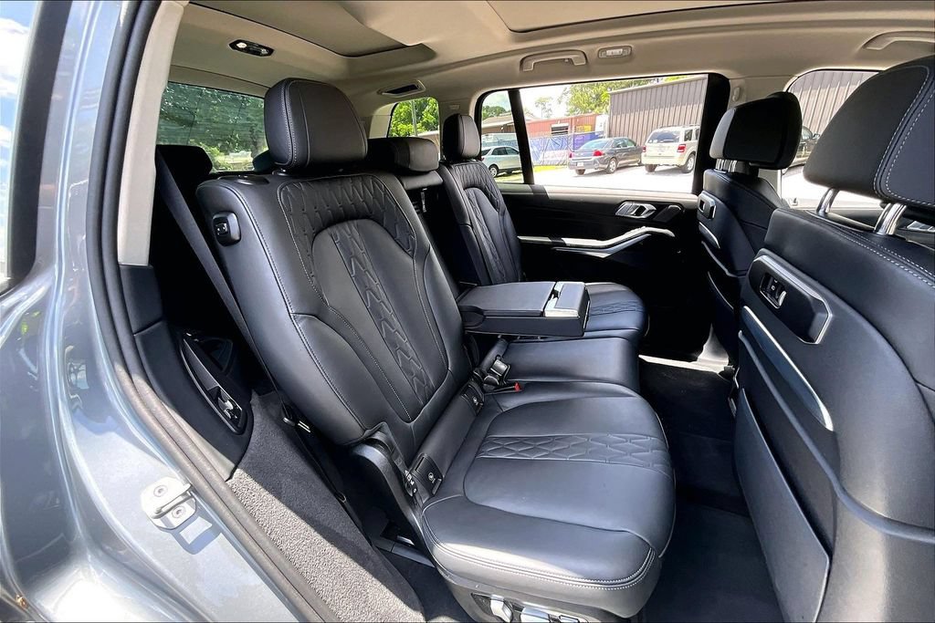 Used 2026 BMW X7 xDrive40i AWD/4WD image 21