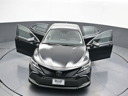 Certified 2023 Toyota Camry LE image 45