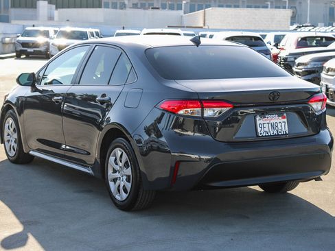 Used 2023 Toyota Corolla LE image 7