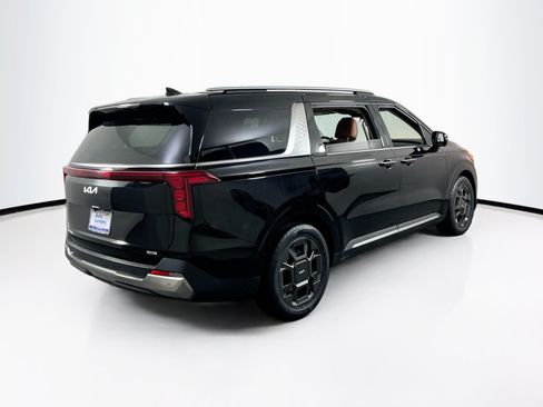 Used 2025 Kia Carnival SX FWD image 5