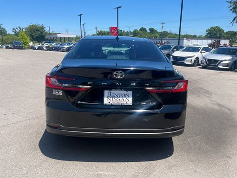 Used 2025 Toyota Camry LE w/ Convenience Package FWD image 6