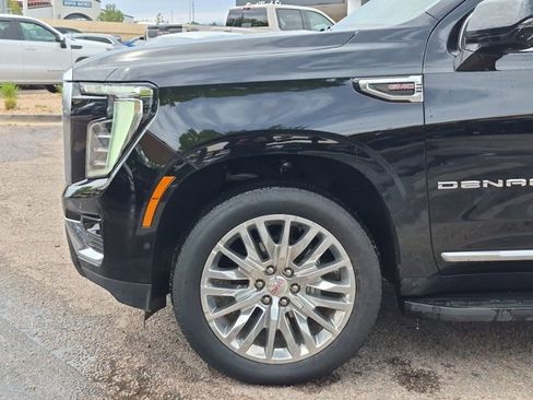 Used 2025 GMC Yukon XL Denali AWD/4WD image 18