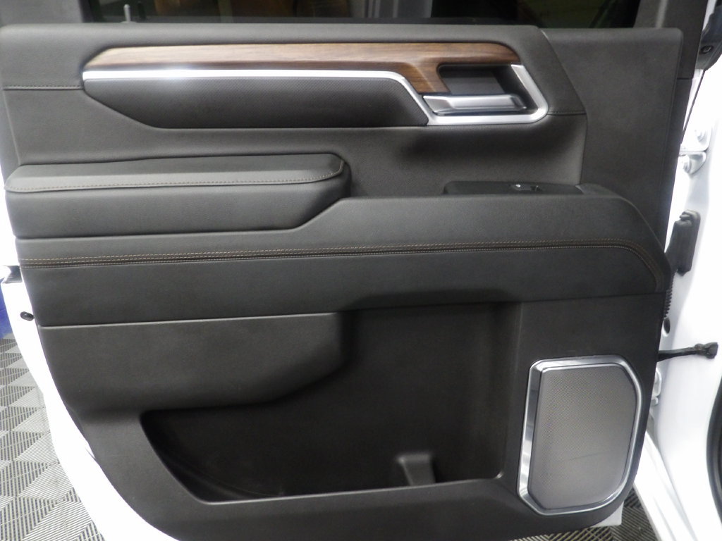 Used 2024 Chevrolet Silverado 2500 High Country w/ High Country Premium Package AWD/4WD image 59