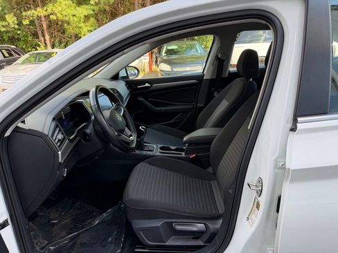 Used 2022 Volkswagen Jetta S FWD image 9