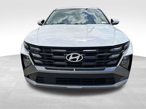 Certified 2025 Hyundai Tucson SE FWD image 6