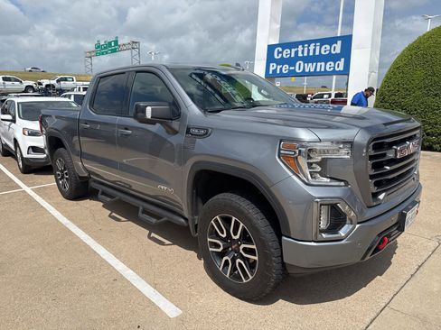 Used 2020 GMC Sierra 1500 AT4 w/ AT4 Premium Package image 3