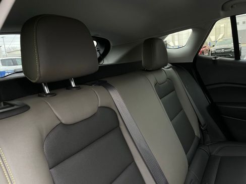 Used 2025 Chevrolet Trax ACTIV w/ Driver Confidence Package image 36