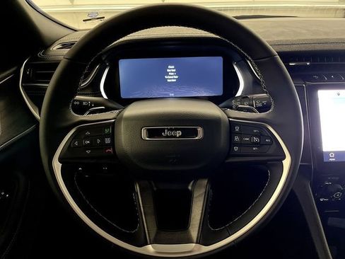 New 2025 Jeep Grand Cherokee L Limited image 16