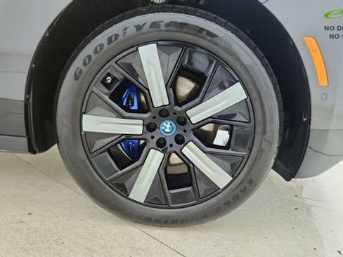 Used 2024 BMW iX xDrive50 w/ Sport Package AWD/4WD image 56