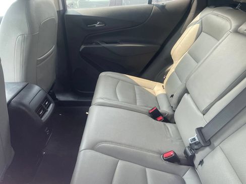 Used 2022 Chevrolet Equinox LT FWD image 3
