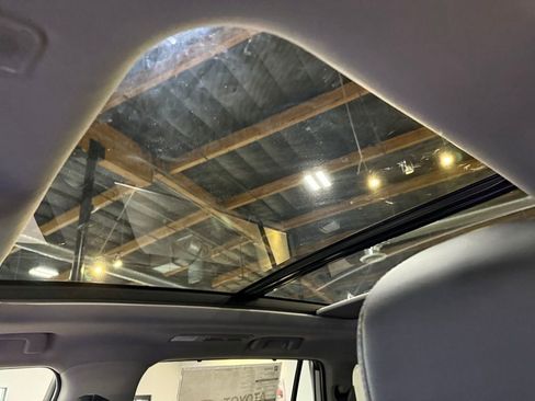 New 2026 Toyota Highlander Platinum image 16