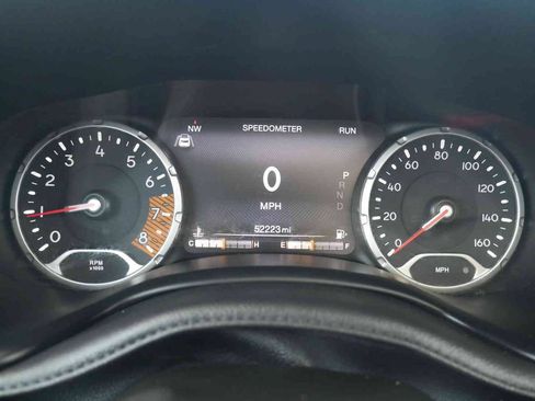 Certified 2022 Jeep Renegade Limited w/ Sun, Sound & Wheels Group AWD/4WD image 38