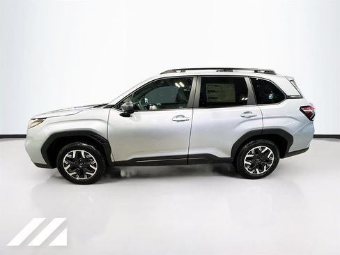 Used 2026 Subaru Forester Premium AWD/4WD image 8