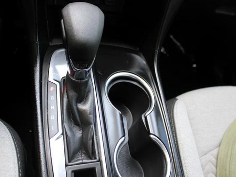 Used 2022 Chevrolet Equinox LT image 17