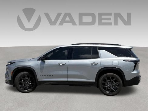 Used 2024 Chevrolet Traverse RS w/ LPO, Floor Liner Package FWD image 32