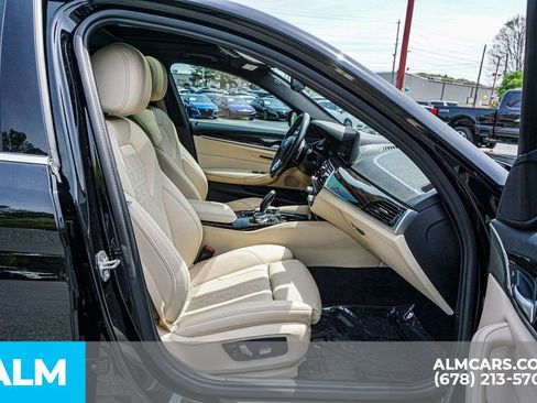 Used 2022 BMW 530i xDrive w/ Convenience Package image 23