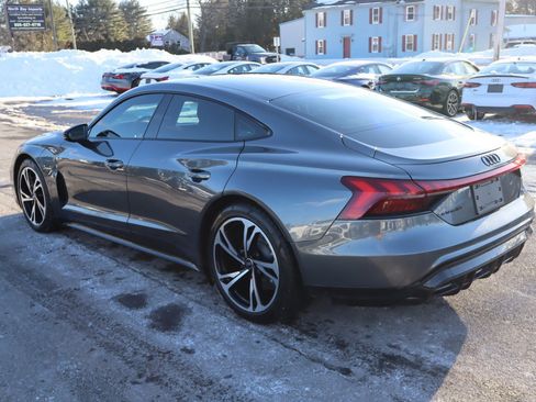 Used 2022 Audi e-tron GT Premium Plus image 8