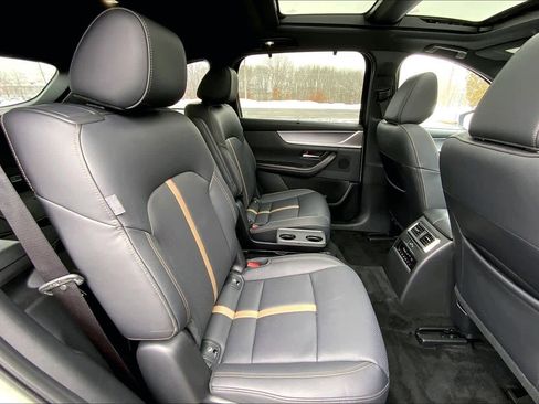 Used 2024 MAZDA CX-90 3.3 Turbo S w/ Premium Package image 20