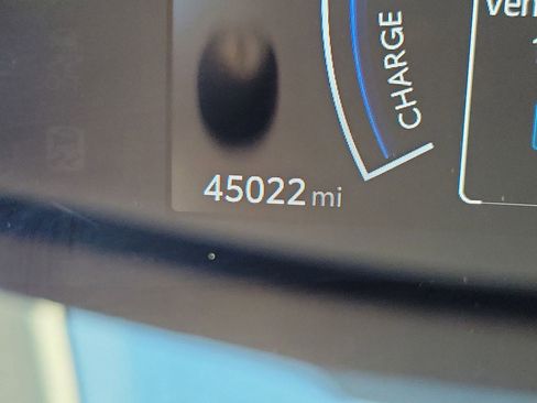 Used 2025 Toyota Camry LE image 23