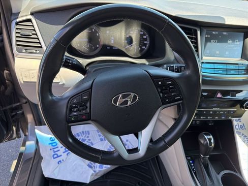 Used 2018 Hyundai Tucson Value AWD/4WD image 19