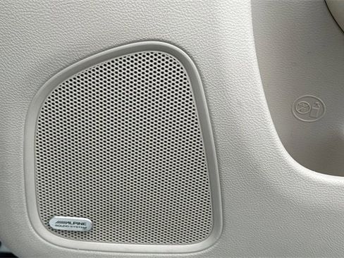 Used 2016 Chrysler 200 C w/ Premium Group image 22