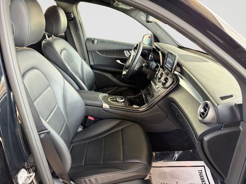 Used 2018 Mercedes-Benz GLC 300 4MATIC image 18