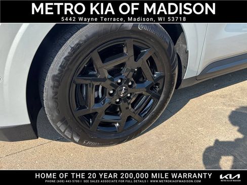 Used 2025 Kia Carnival SX Prestige FWD image 10