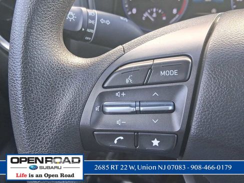 Used 2023 Hyundai Kona SEL image 18