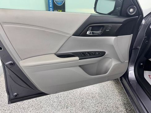 Used 2014 Honda Accord EX-L image 21