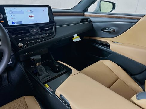 New 2025 Lexus ES 350 w/ Premium Package image 22