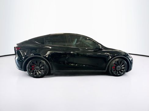 Used 2023 Tesla Model Y Performance AWD/4WD image 10
