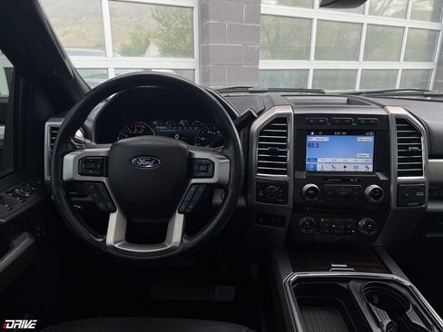 Used 2017 Ford F350 Platinum w/ Platinum Ultimate Package AWD/4WD image 38