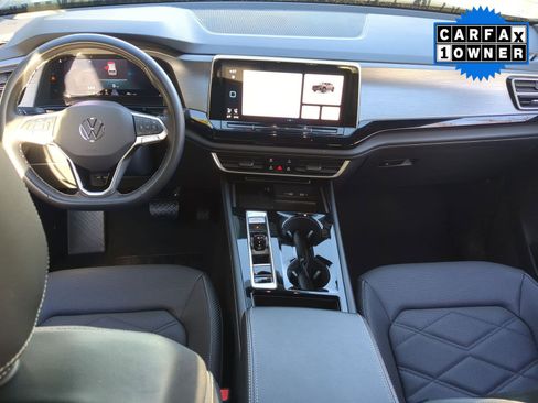 Used 2024 Volkswagen Atlas Cross Sport SE image 23