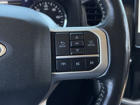 Used 2024 Ford Expedition Max XLT image 18